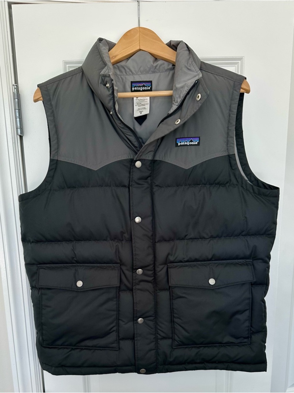 Patagonia Men's Black/Grey Down Vest - Insulated Outdoor
